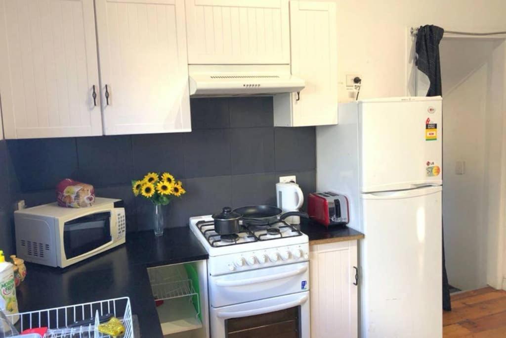 Modern Charming Miners’ Cottage +Free Internet Broken Hill Exterior foto